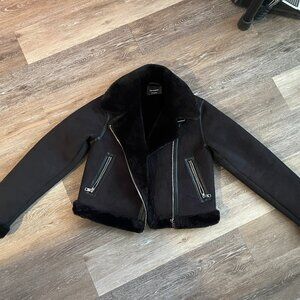 Pull&Bear faux fur trim aviator jacket in black - SMALL